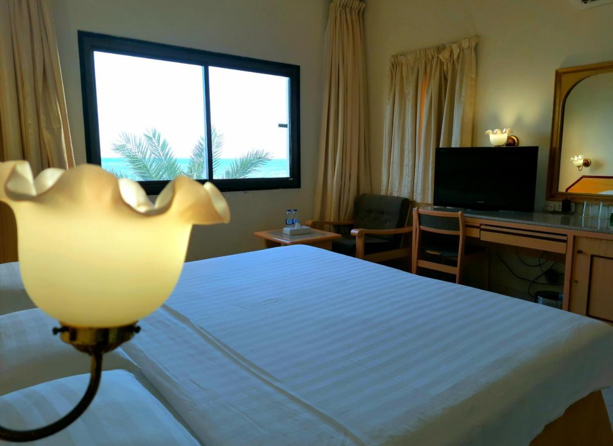 Resort Sur Beach Holiday Kültér fotó