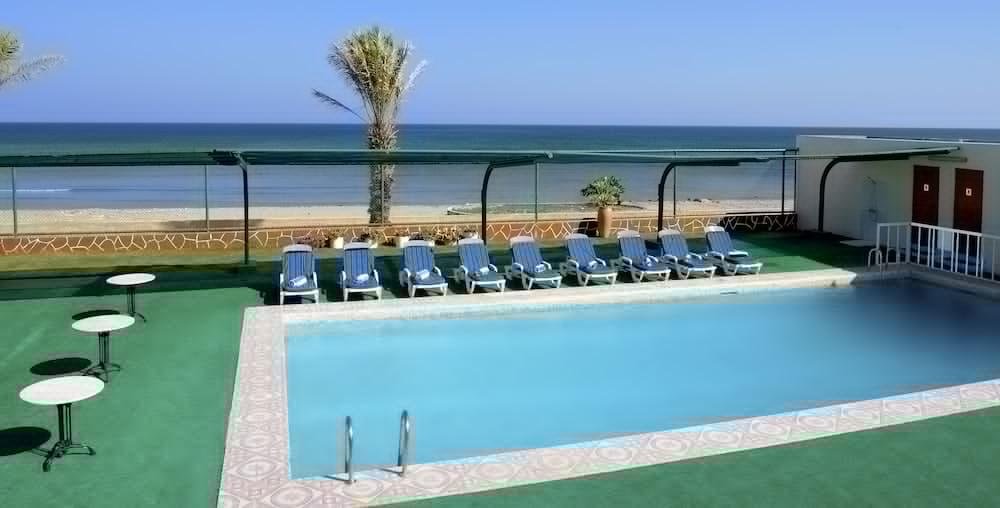 Resort Sur Beach Holiday Kültér fotó