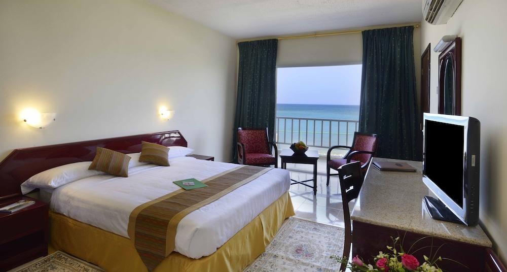 Resort Sur Beach Holiday Kültér fotó