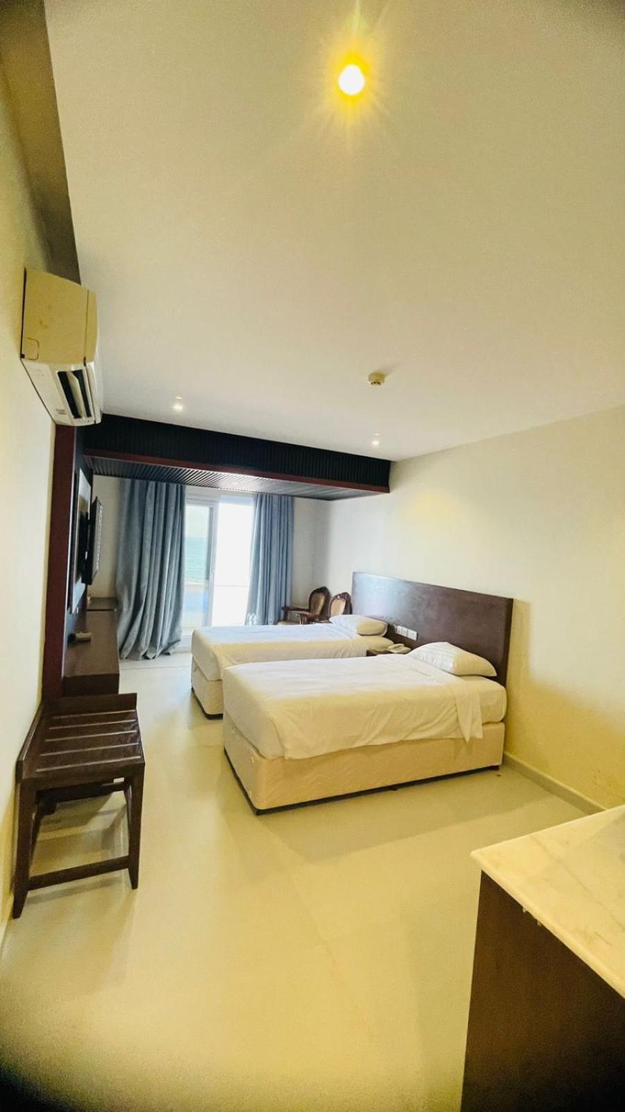 Resort Sur Beach Holiday Kültér fotó